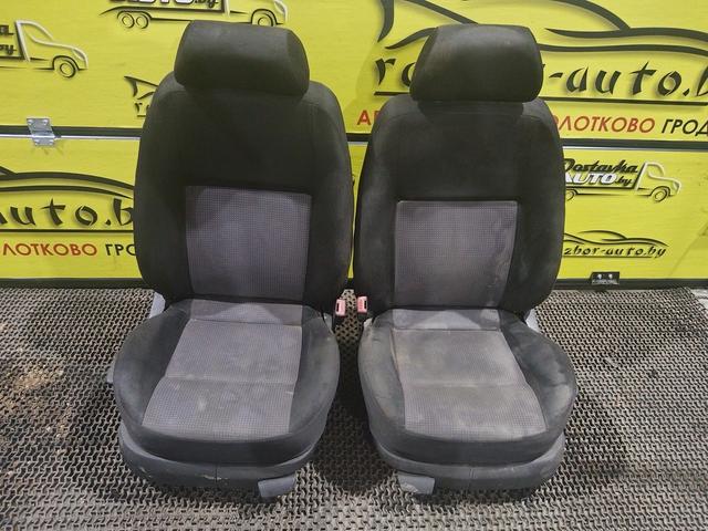 Салон (комплект сидений) 4NV0DV Volkswagen Golf