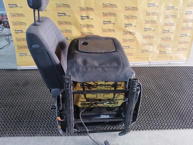 Сиденье переднее ZW31EG Renault Espace undefined