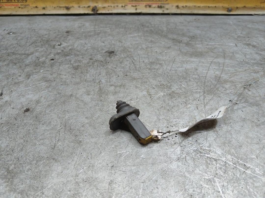 Выключатель концевой (концевик) W266JJ Audi 100 купить