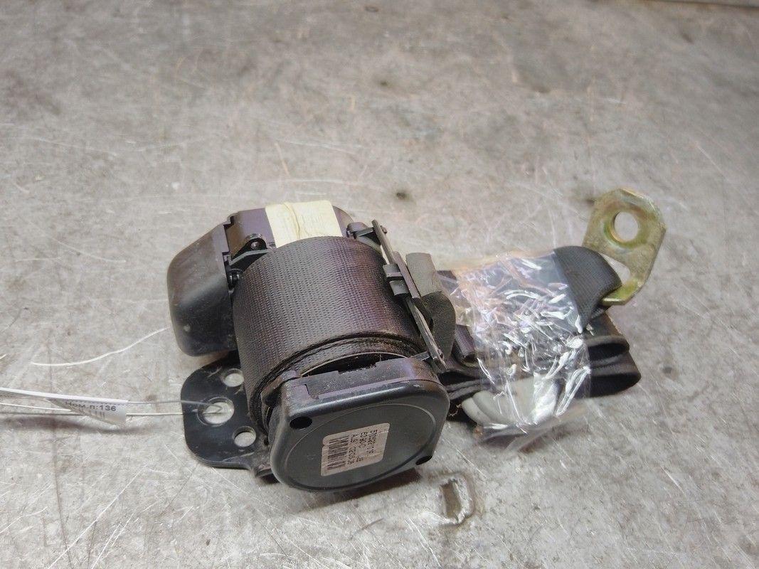 Ремень безопасности задний правый IY066O Mitsubishi Space Star