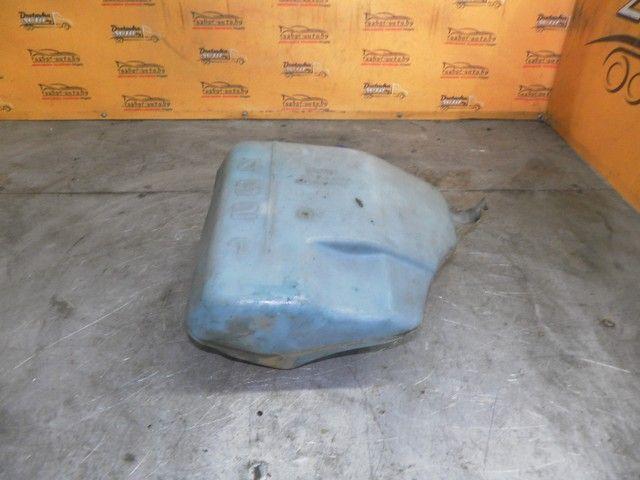 Бачок омывателя J6D13O Volkswagen Passat купить на авторазборке