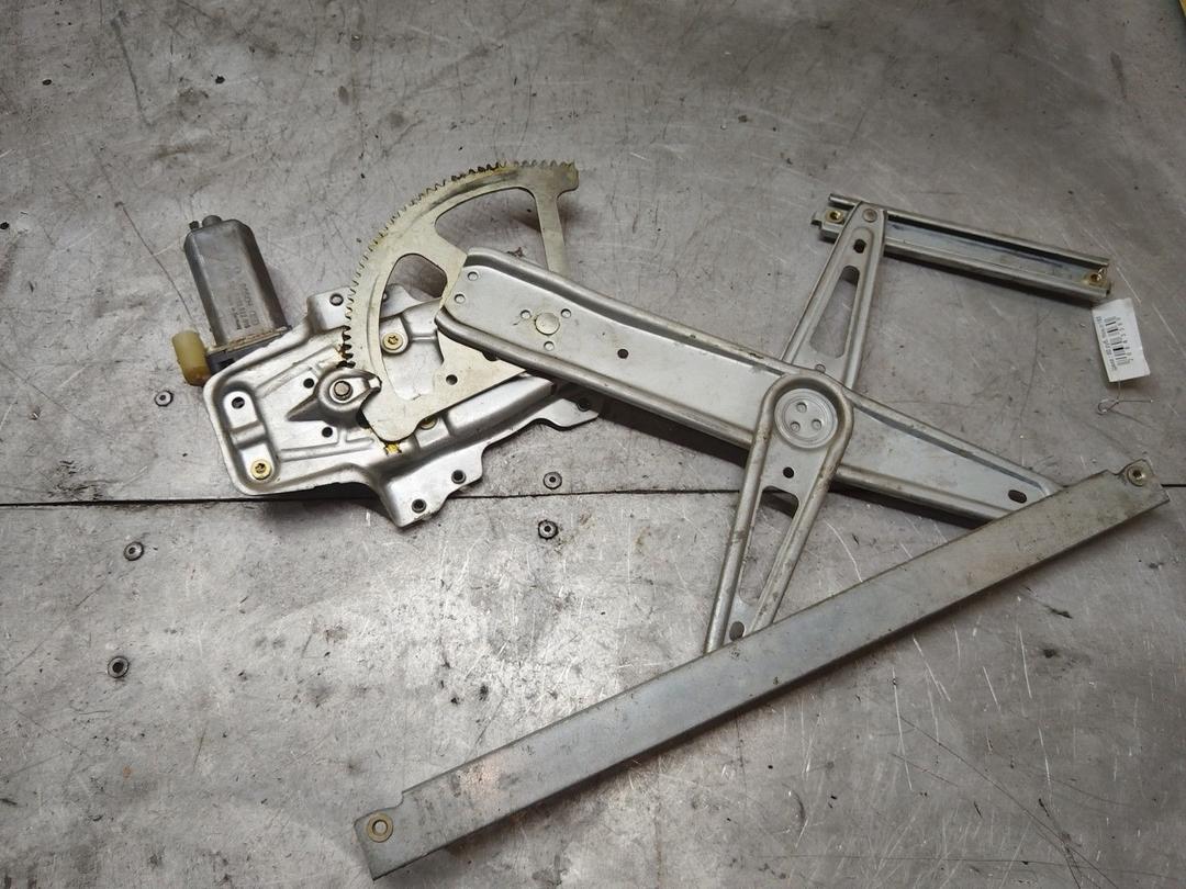 Стеклоподъемник электрический передний левый 4MYOVA Toyota Yaris купить с доставкой