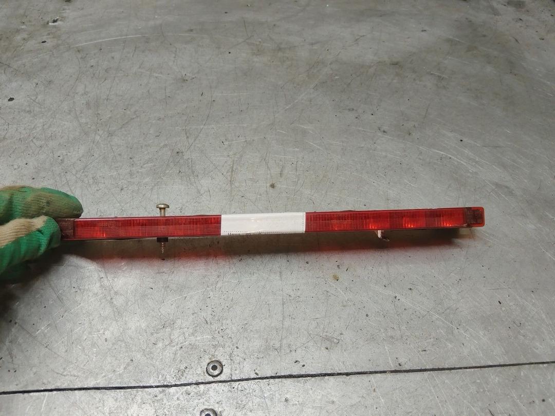 Стоп-сигнал EZLC5O Audi A4 - Фото 2