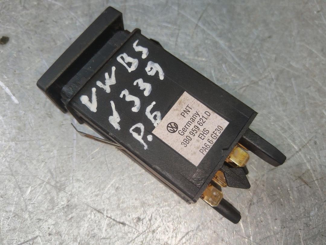 Кнопка подогрева заднего стекла 80FCSE Volkswagen Passat купить