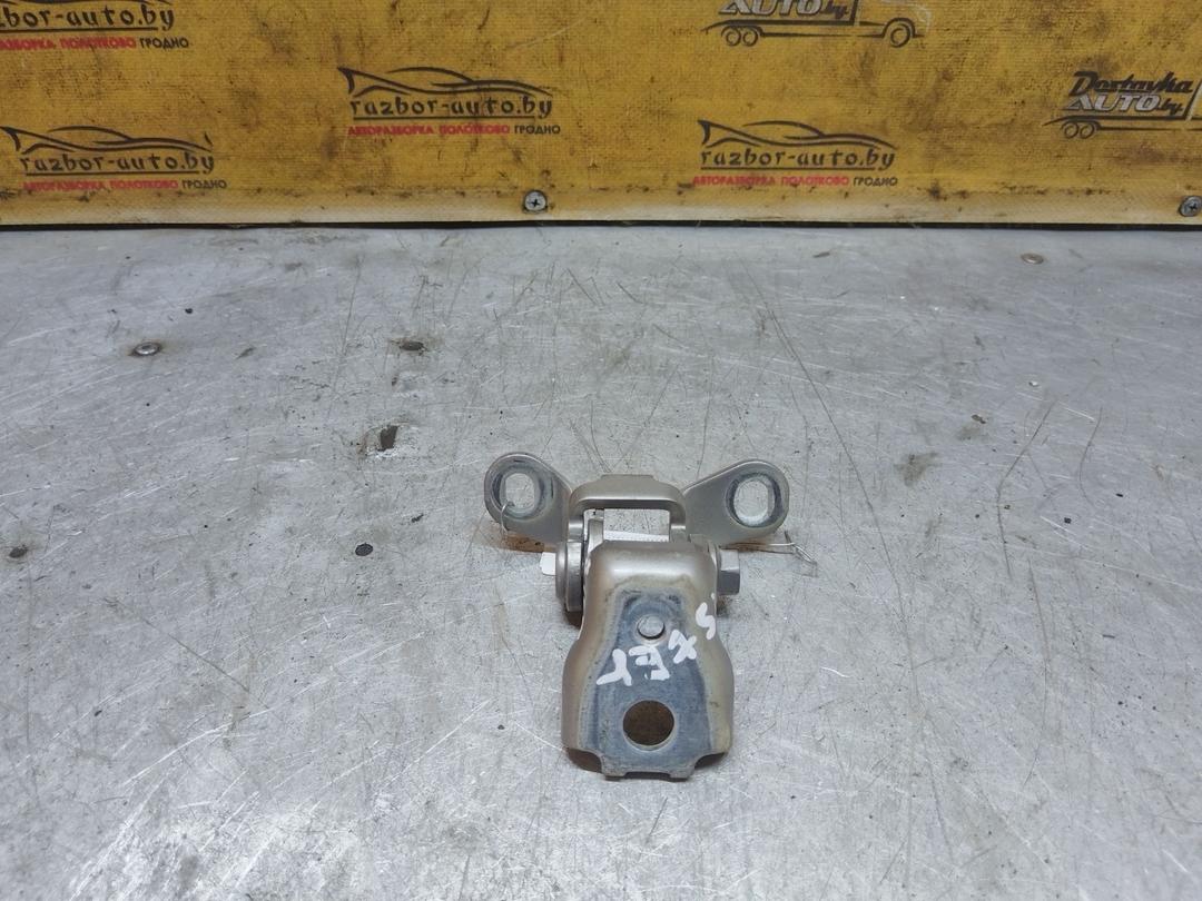 Петля двери задней правой TGZR4O Skoda Roomster купить на авторазборке