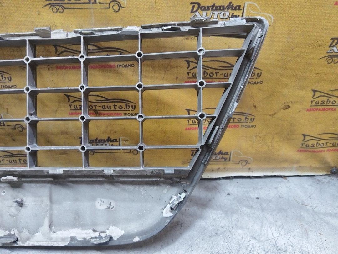 Заглушка (решетка) в бампер передний 0DW468 Ford Mondeo undefined