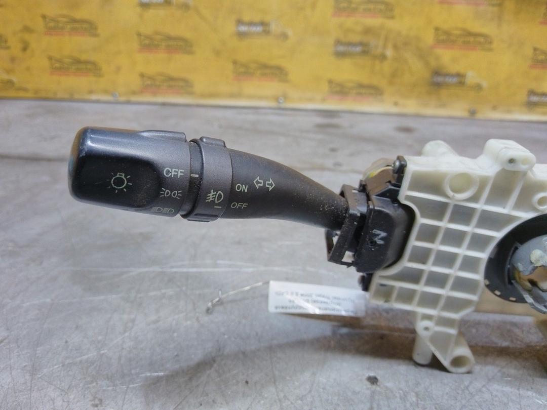 Переключатель подрулевой (стрекоза) D17L50 Hyundai Trajet купить