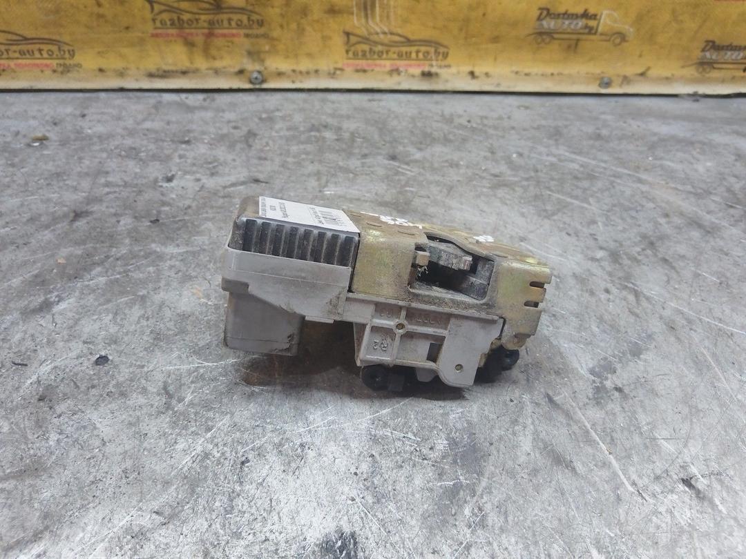 Замок двери передней правой K3U7X6 Peugeot 406 - Фото 1