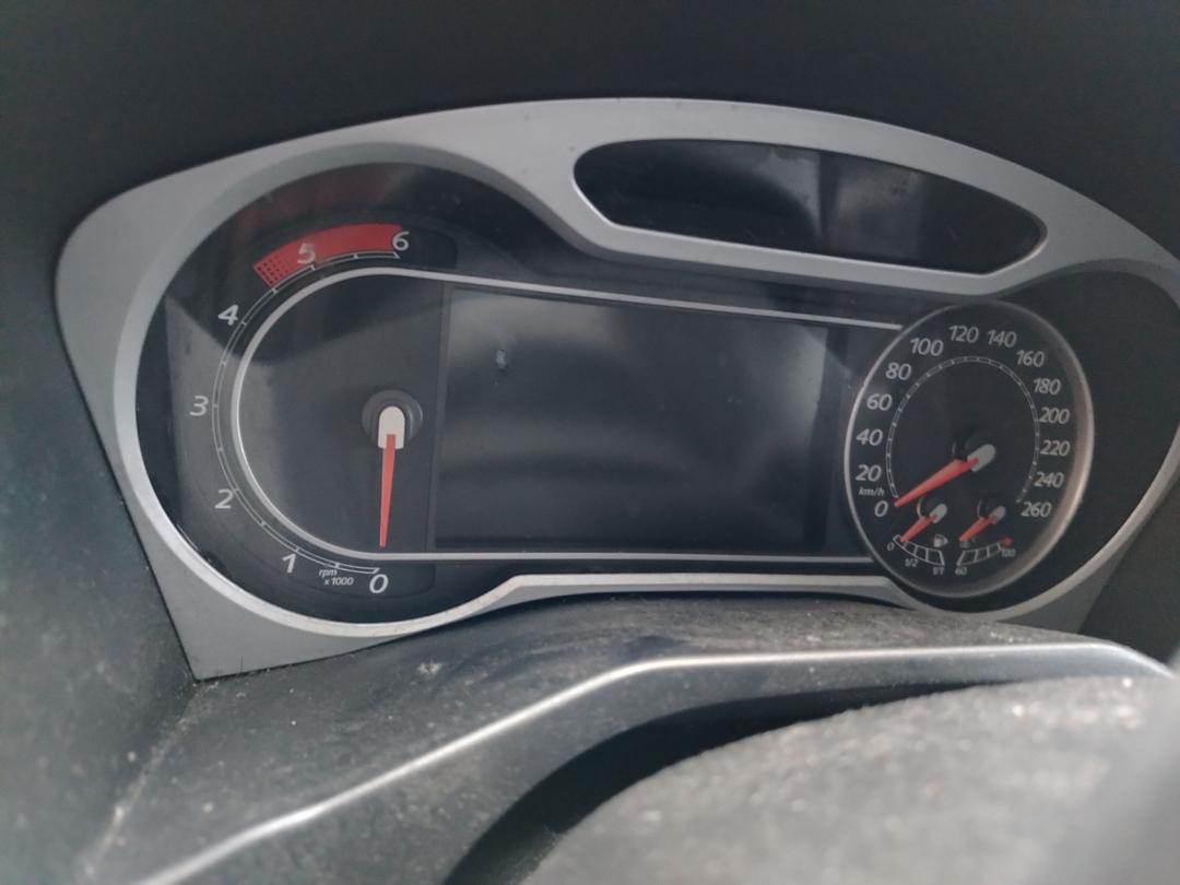 Щиток приборов (приборная панель) 18YJ62 Ford Mondeo