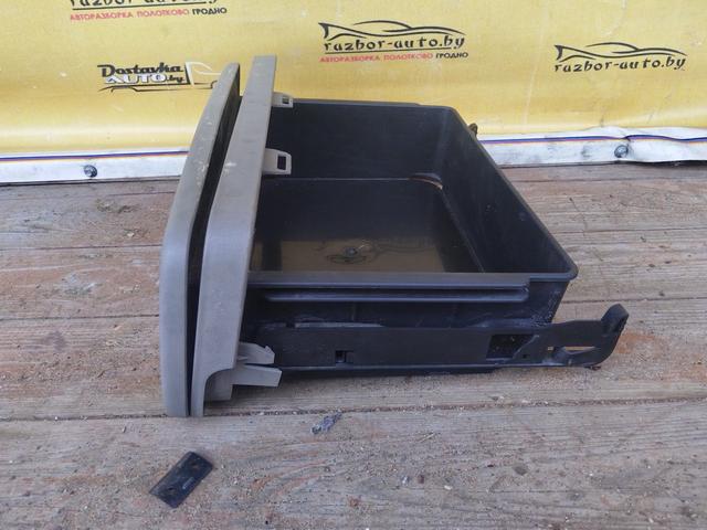 Бардачок PUKY2E Renault Scenic купить в магазине запчастей бу