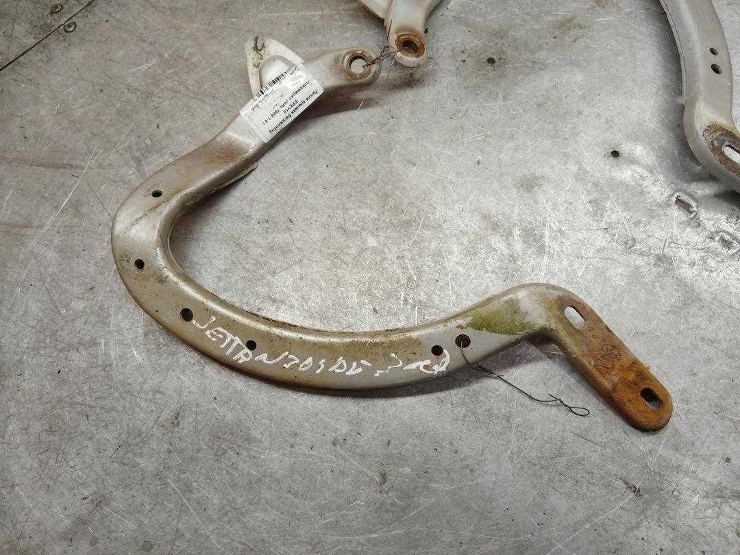 Петля крышки багажника FPXY18 Volkswagen Jetta купить