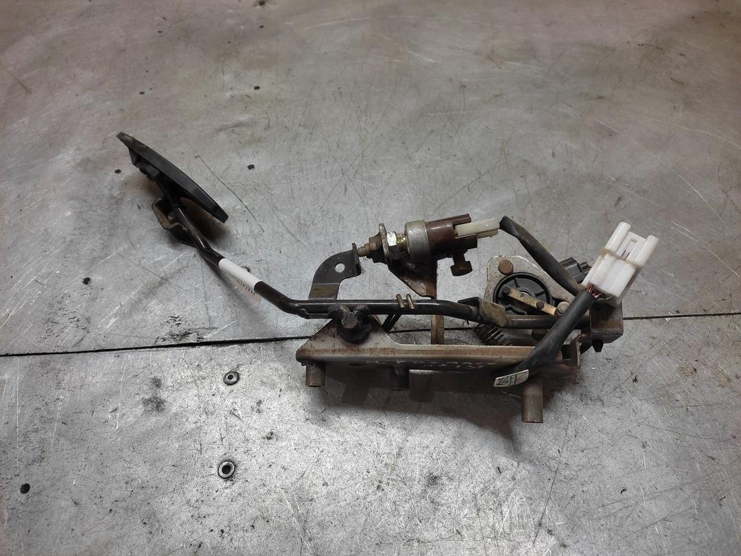 Педаль газа 99ROA4 Mazda Premacy купить в магазине запчастей бу