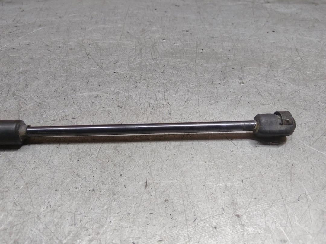 Амортизатор крышки багажника (3-5 двери) 66J800 Citroen C3 купить