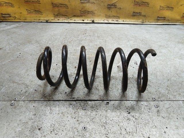 Пружина передняя D8M1UE Volkswagen Golf