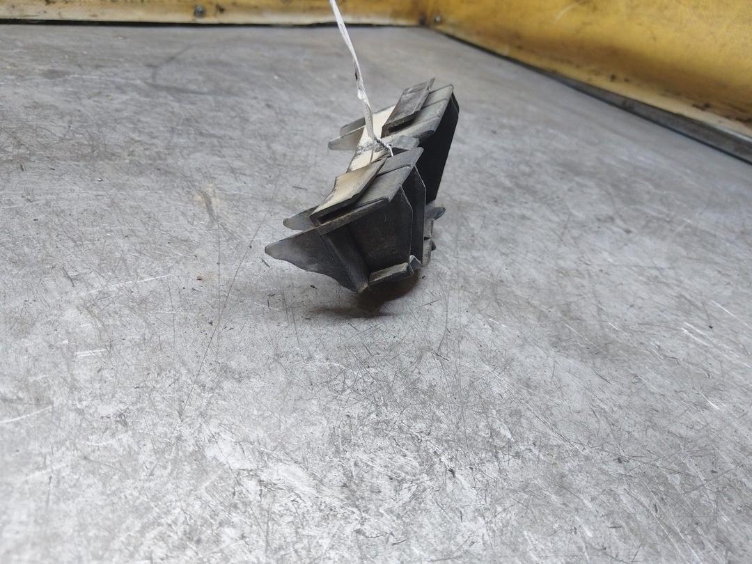 Кронштейн крепления бампера заднего 64W3LK Toyota Corolla купить с доставкой