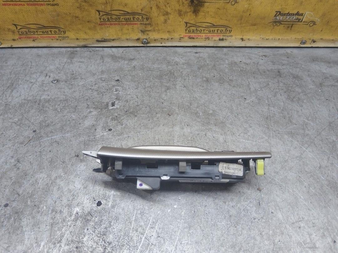 Блок управления стеклоподъемниками C34NM9 Toyota Corolla Verso - Фото 3