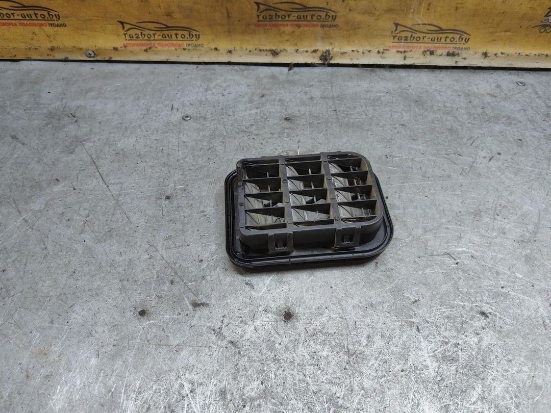 Решетка вентиляции кузова RP0X88 Seat Toledo купить в магазине запчастей бу