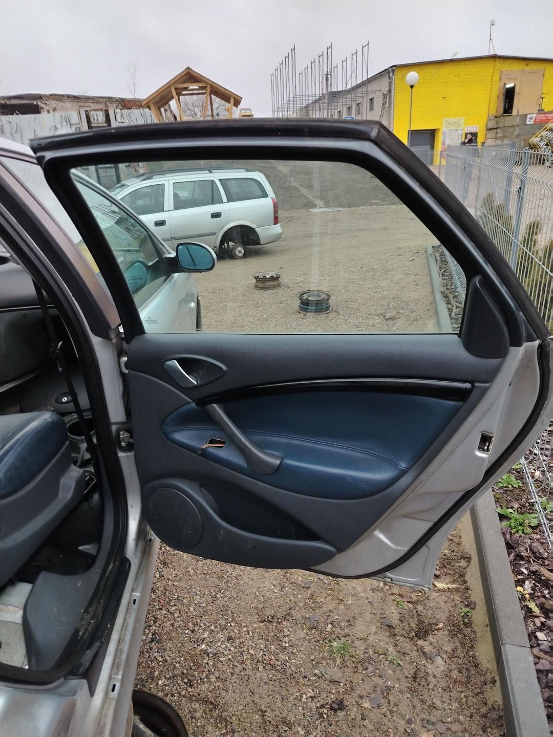 Проводка двери задней правой W1R393 Citroen C5