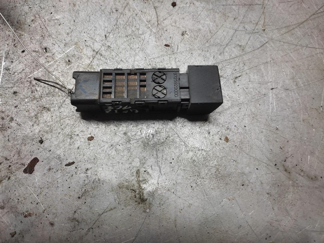 Кнопка подогрева заднего стекла 8R15KI Hyundai Getz - Фото 2