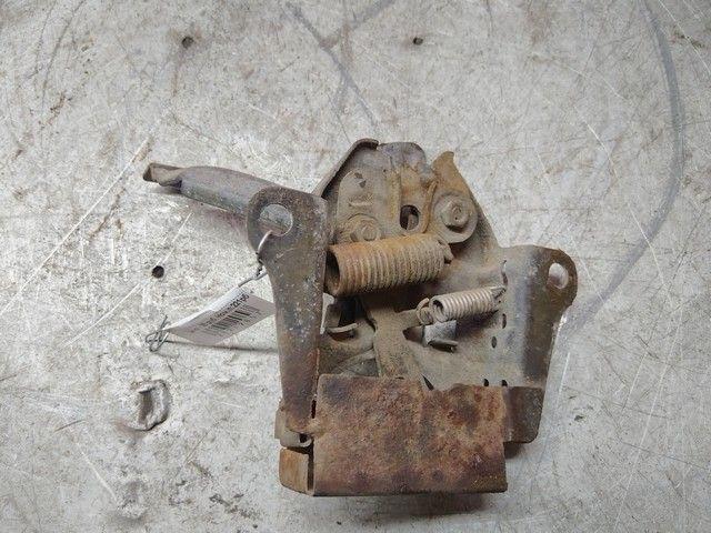 Замок капота 4C7W4V Mazda 626 - Фото 2