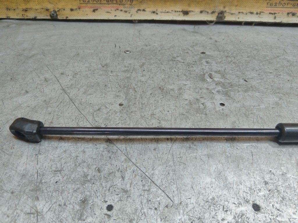 Амортизатор крышки багажника (3-5 двери) IUQ5FX Mercedes A W168 - Фото 2