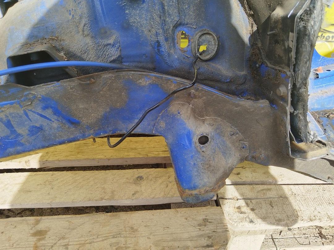 Стойка кузовная передняя правая 14X15N Volkswagen Golf undefined