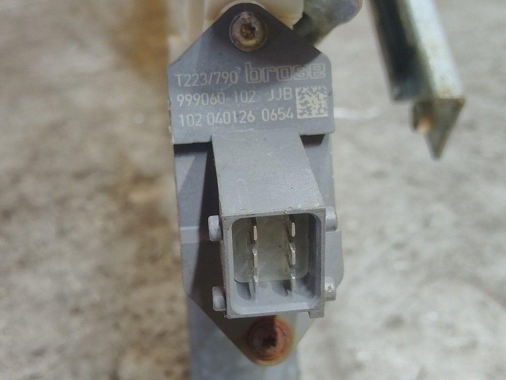 Стеклоподъемник электрический передний правый 9RLIWI Toyota Avensis - Фото 6