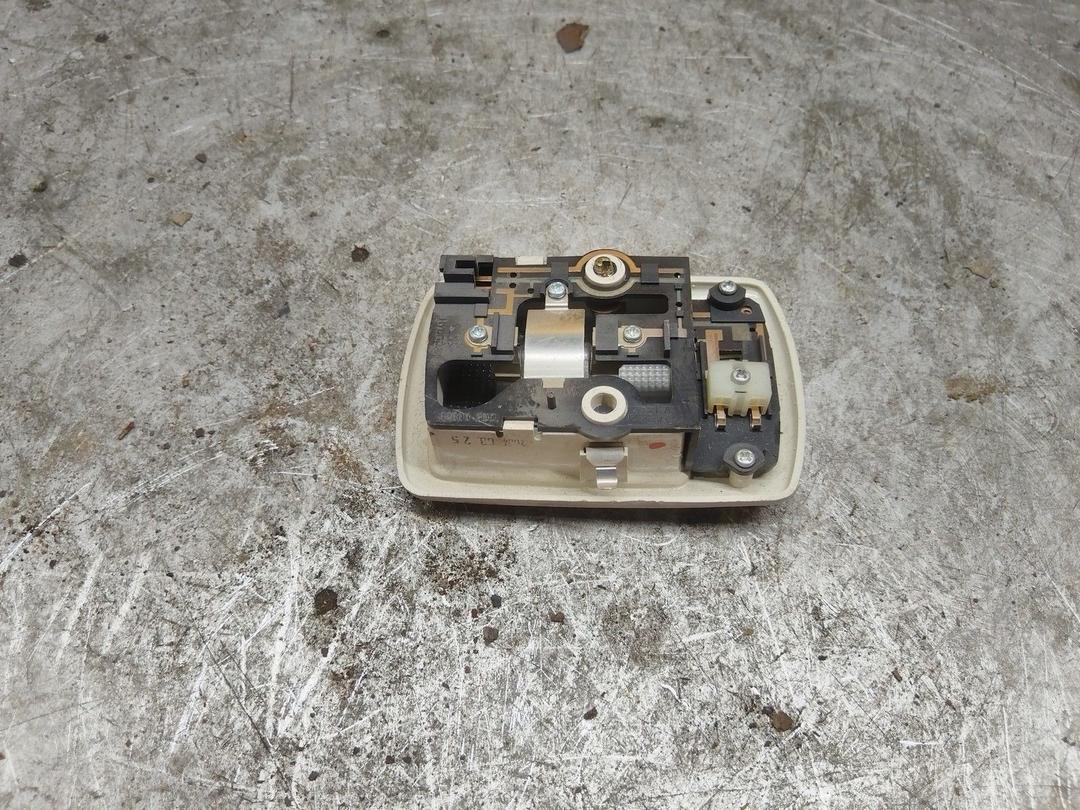 Фонарь салона (плафон) 3AWOGH Hyundai Getz купить на авторазборке