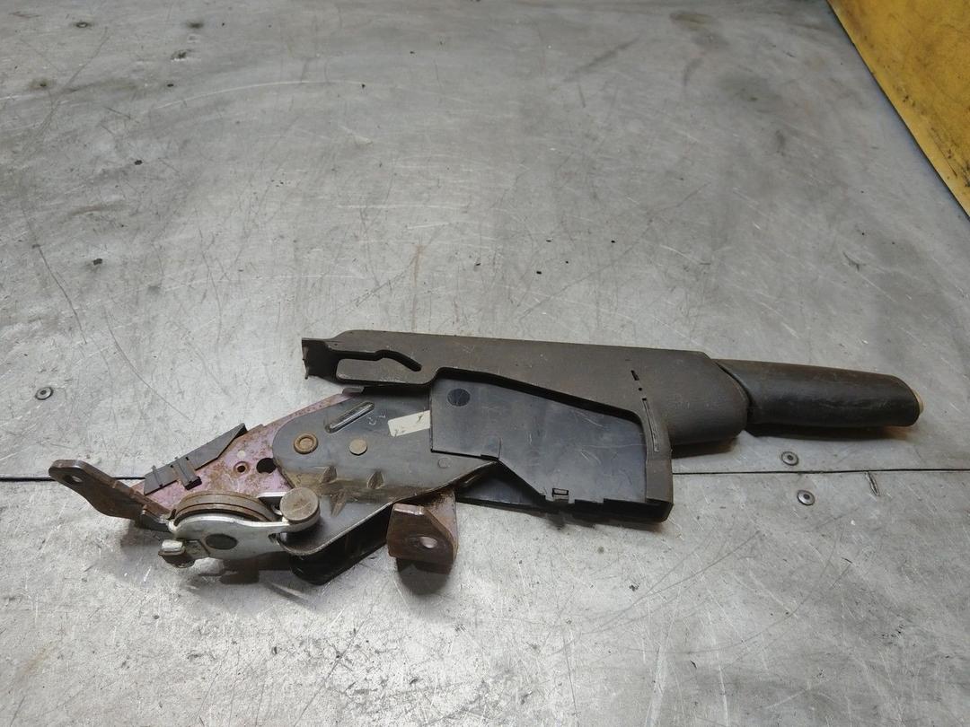 Рычаг ручного тормоза (ручника) AL2G6W Audi A4 купить в магазине запчастей бу