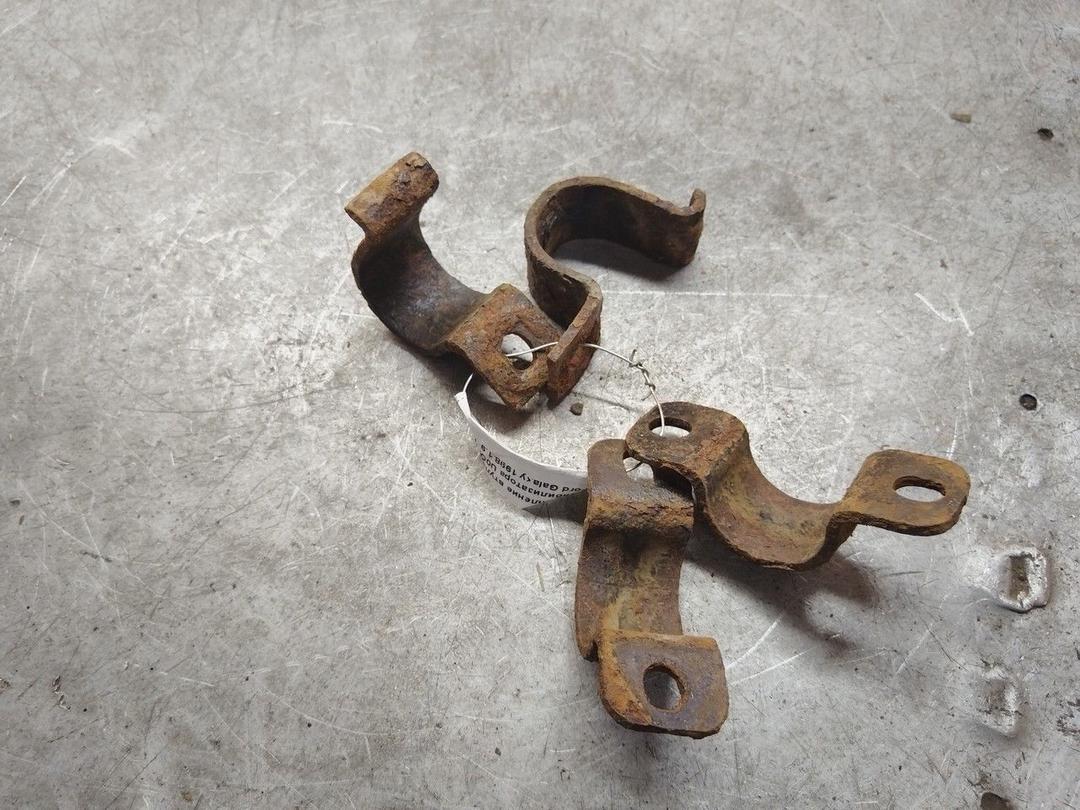 Крепление втулки стабилизатора U0O838 Ford Galaxy купить