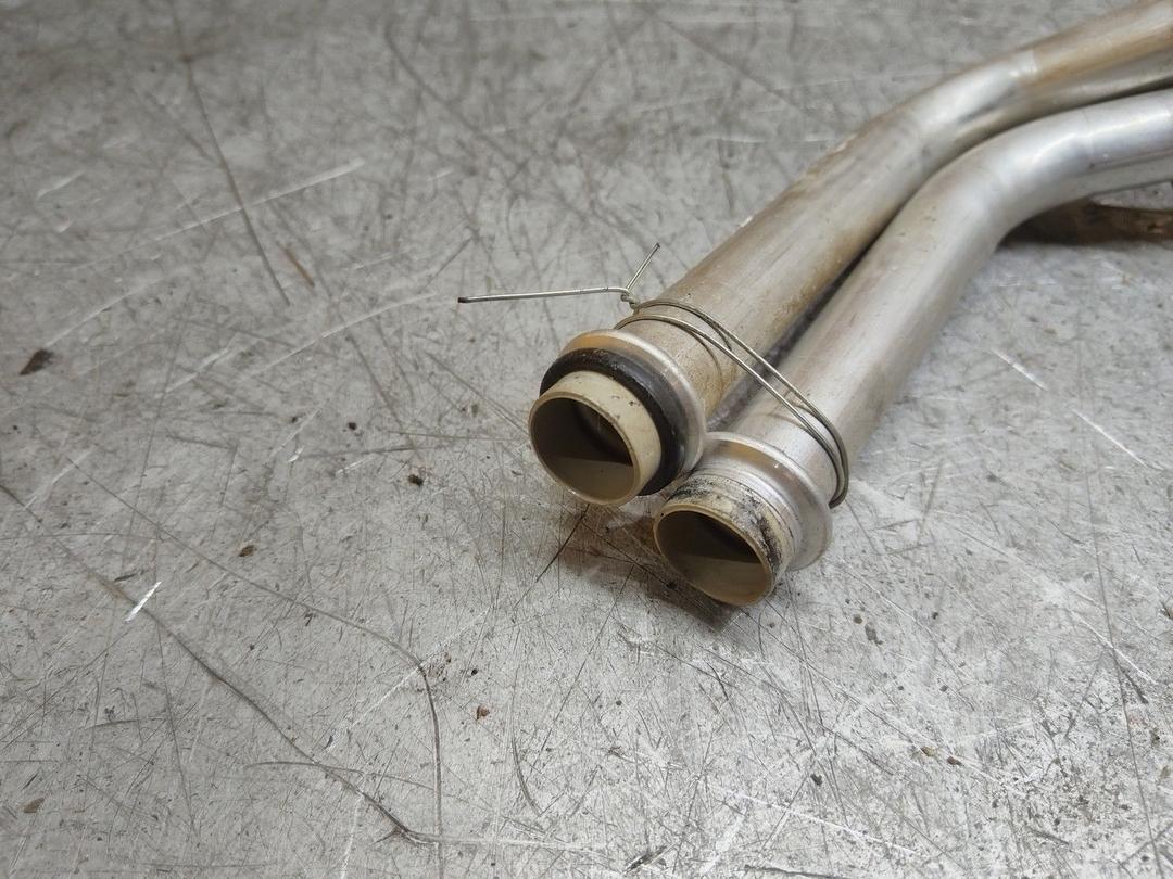 Патрубок отопителя (печки) RJI17Y Opel Zafira купить