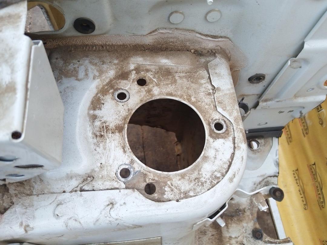 Стойка кузовная передняя левая AU49A1 Citroen Jumper undefined