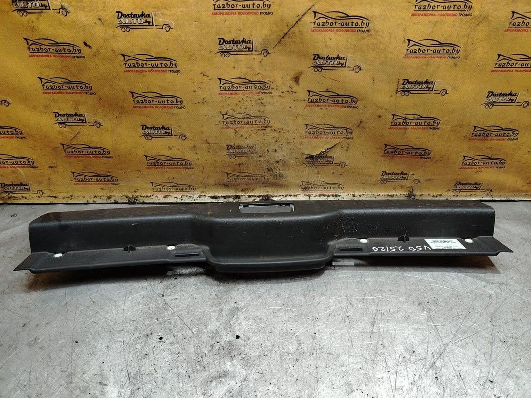 Накладка замка багажника 26A9W8 Volvo V50 - Фото 2