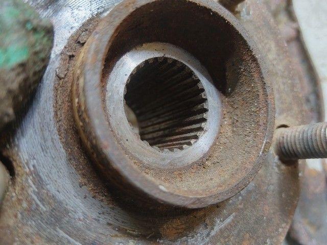 Кулак поворотный левый 6D5WVN Toyota Avensis купить