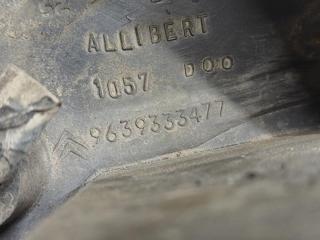 Рамка фары противотуманной правой RKU0IQ Citroen Xsara Picasso - Фото 4