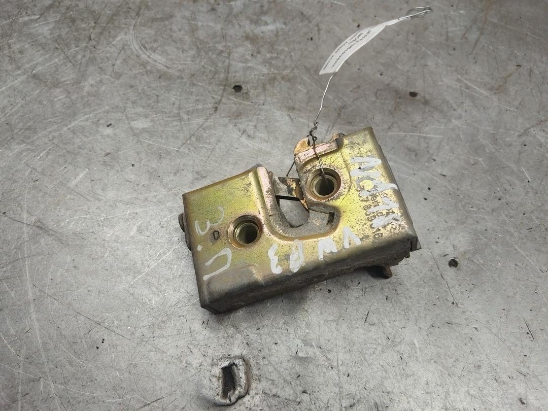 Замок двери задней правой I79ORI Volkswagen Passat