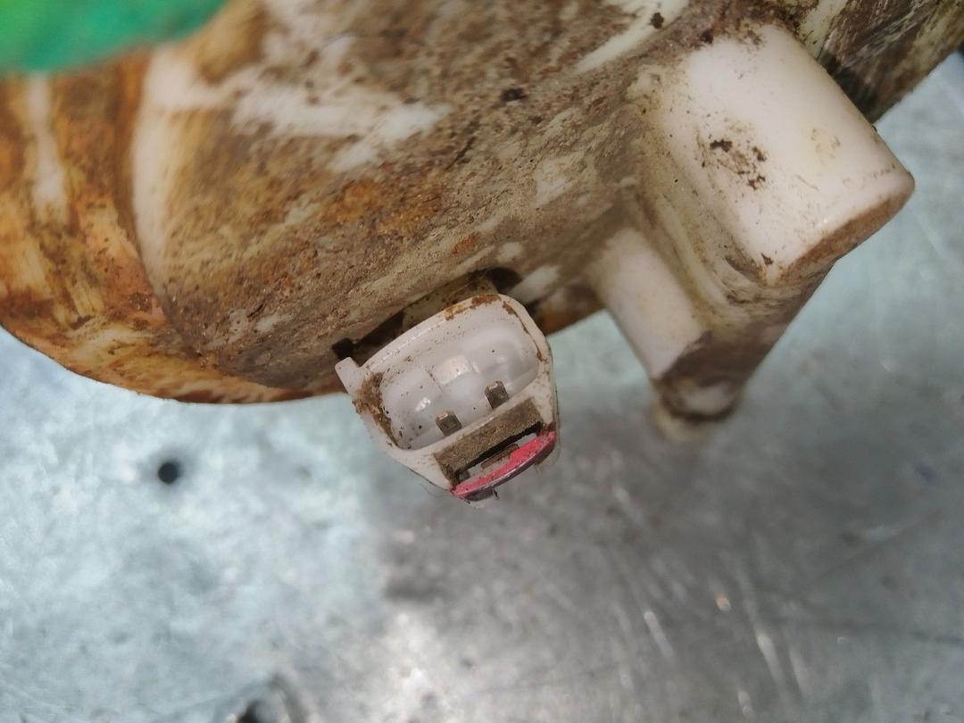 Колба в бак ESKQRG Kia Sorento купить с доставкой