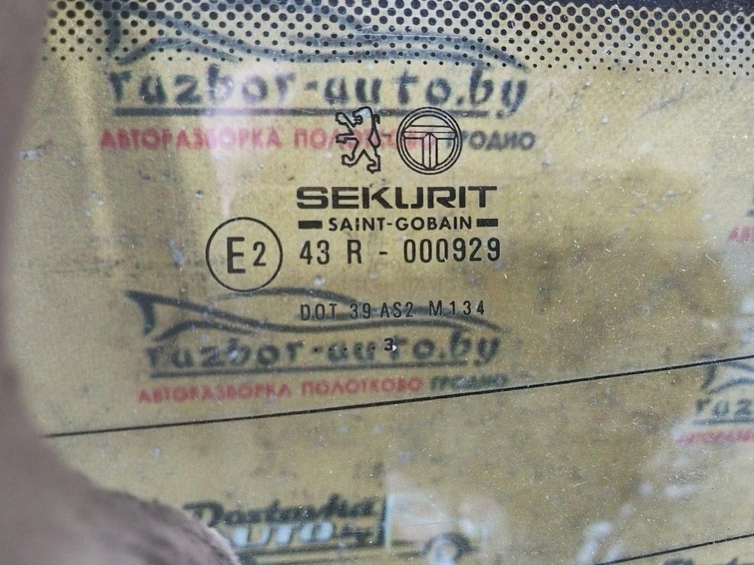 Стекло заднее 9377ME Peugeot 306 купить