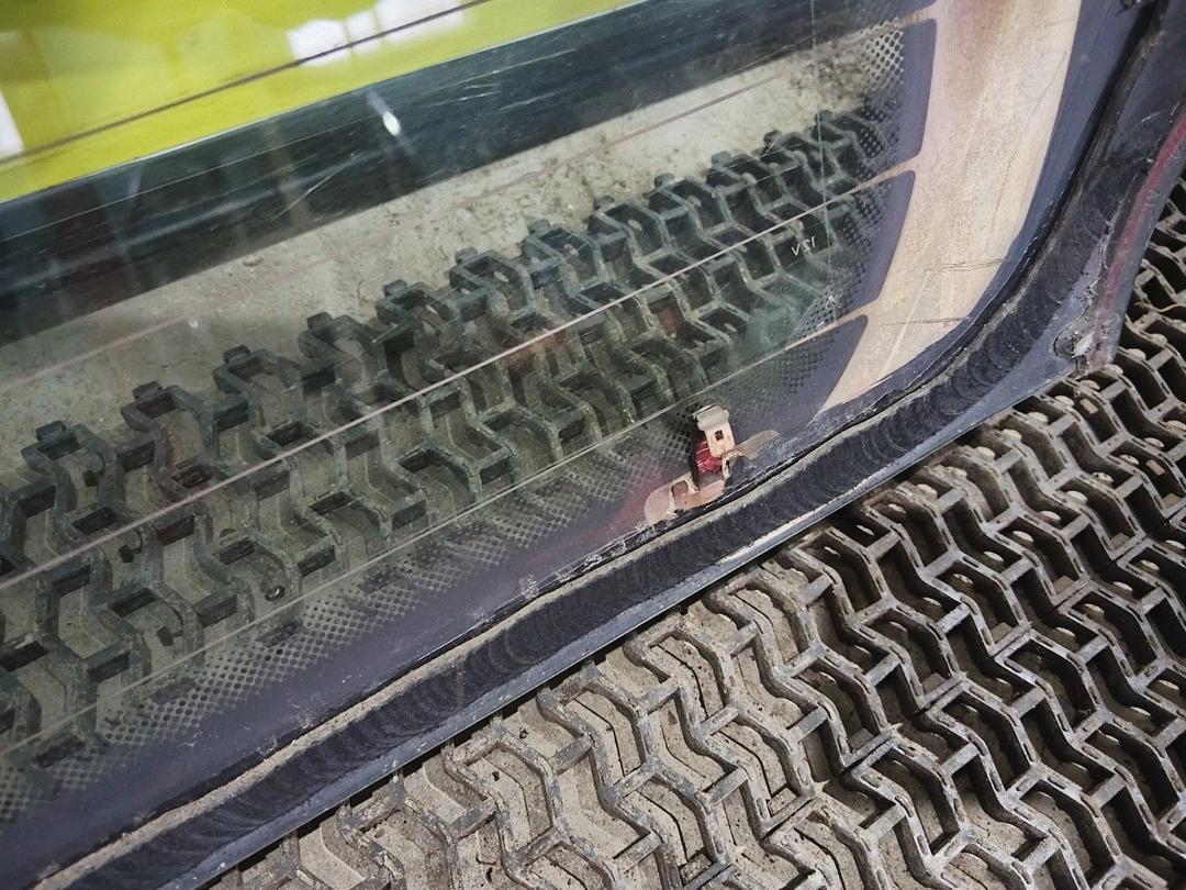 Стекло заднее HMYPMV Peugeot 306 купить на авторазборке