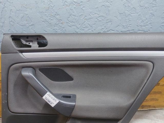 Обшивка двери задней правой (дверная карта) 935MEP Volkswagen Jetta - Фото 2