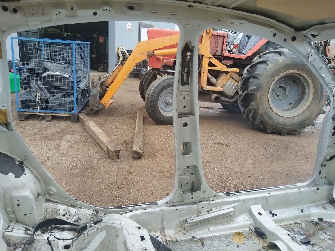 Стойка кузовная центральная левая 5WN8HZ Volkswagen Passat купить на авторазборке