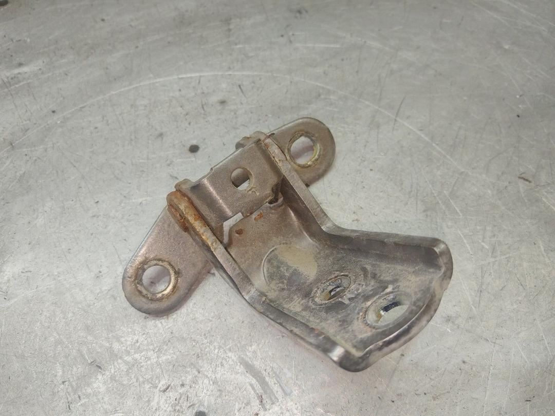 Петля двери задней левой YRE891 Kia Sorento купить с доставкой