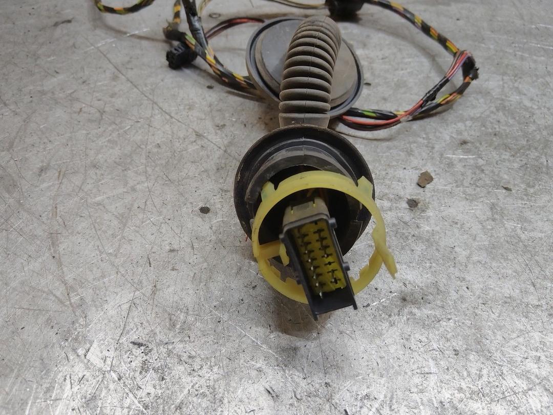 Кронштейн крепления крыла F472XN Ford Focus купить в магазине запчастей бу