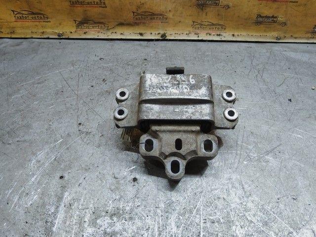 Подушка крепления двигателя XQL9X3 Volkswagen Passat