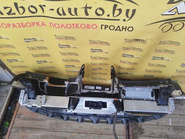 Панель передняя салона (торпедо) 330F03 Audi A8 undefined