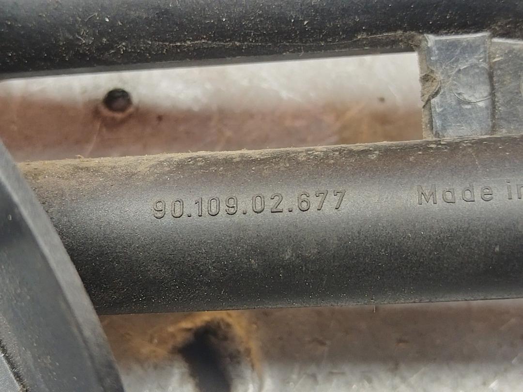 Патрубок отопителя (печки) E6BU8N Renault Laguna купить в магазине запчастей бу