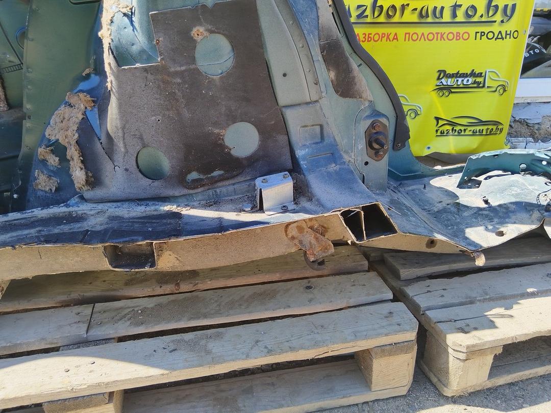 Крыло заднее левое ZJNE1G Audi A4 undefined