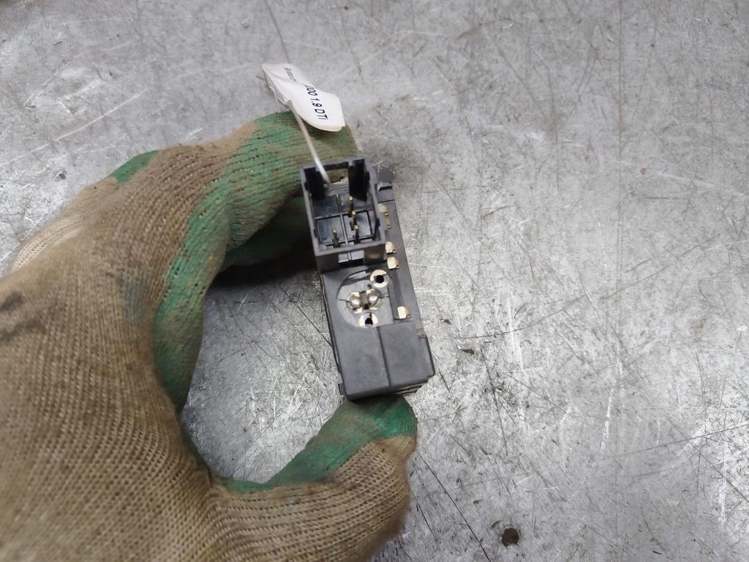 Кнопка корректора фар 925QDH Renault Scenic купить с доставкой