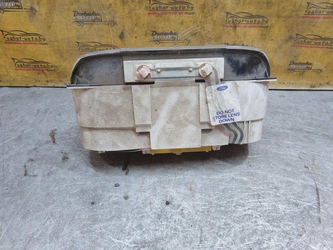 Щиток приборов (приборная панель) JRM40X Ford Escort купить