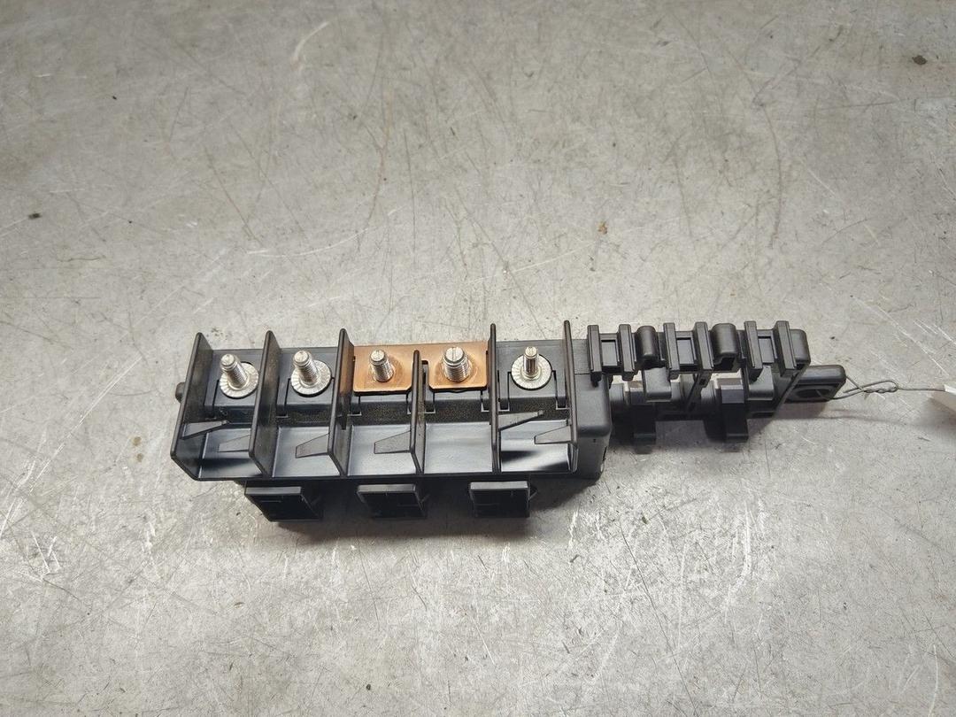 Блок предохранителей 7X46PV Volkswagen Passat